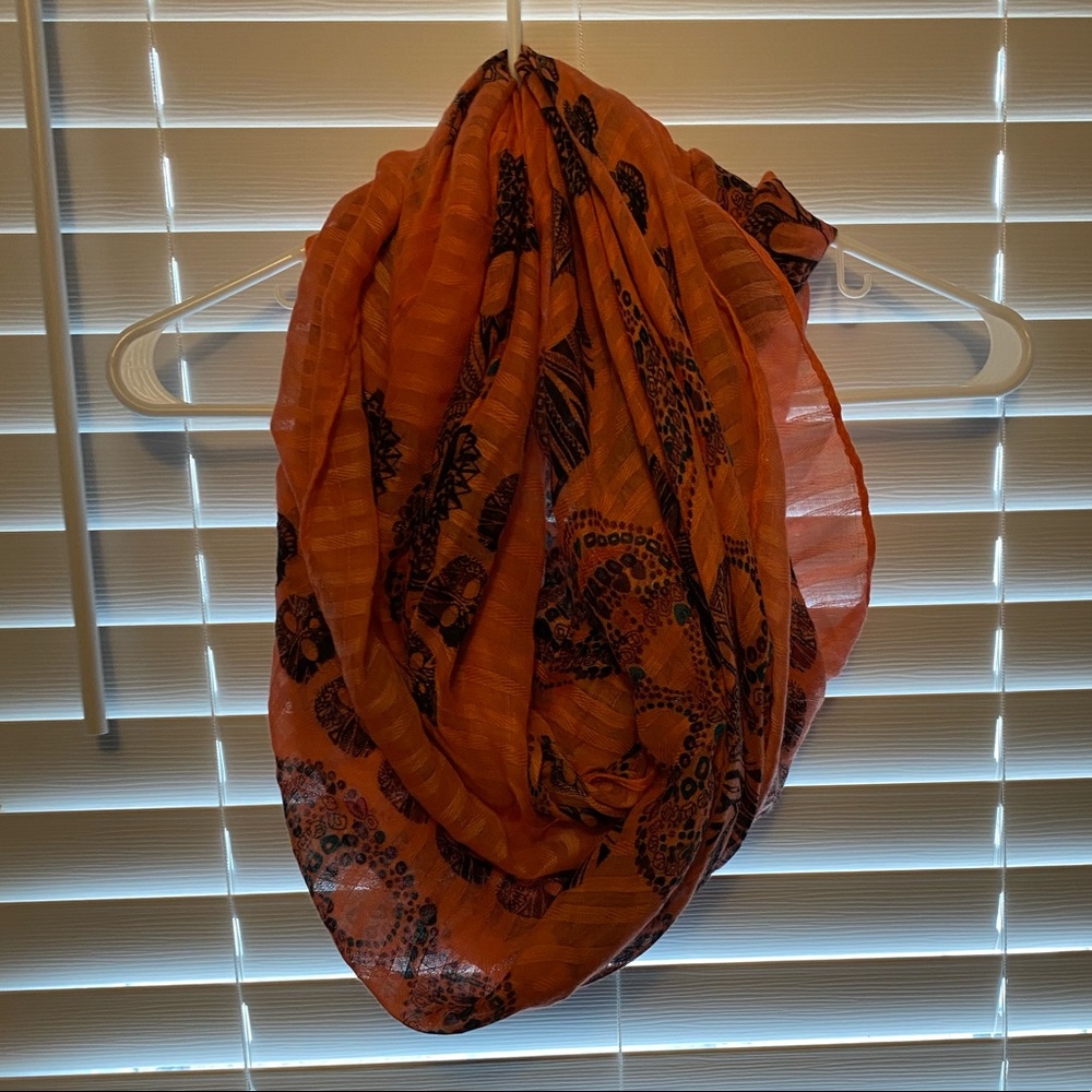 🧣Pink/Peach Colored Sugar Skull Infinity Scarf🧣